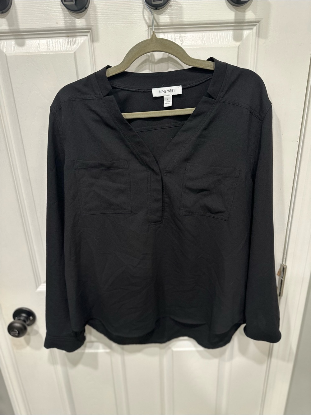 Nine West Black Long Sleeve V-Neck Pullover Blouse